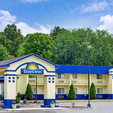 Days Inn By Wyndham Southington Luaran gambar
