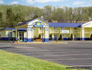 Days Inn By Wyndham Southington Luaran gambar