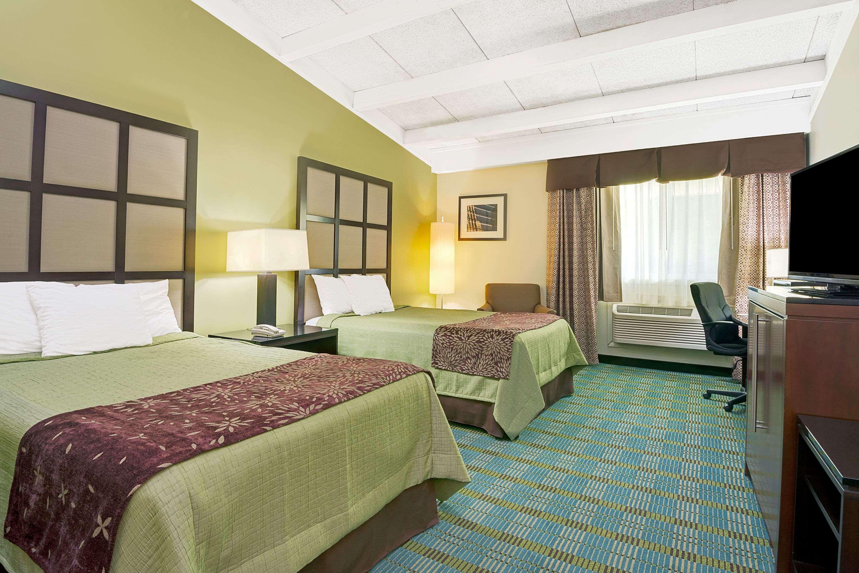 Days Inn By Wyndham Southington Luaran gambar